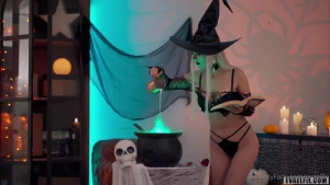 Eva Elfie Blowjob Witch Cosplay OnlyFans Video Leaked 16350