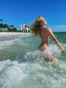 Dinglederper Sexy Beach Wet Bikini Onlyfans Set Leaked 21709