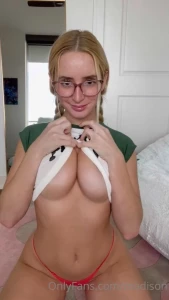 Madison Moores Glasses Tease Blowjob OnlyFans Video Leaked 24947