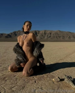Rachel Cook Nude Desert Modeling Set Leaked 26496