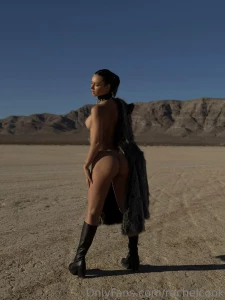 Rachel Cook Nude Desert Modeling Set Leaked 26502