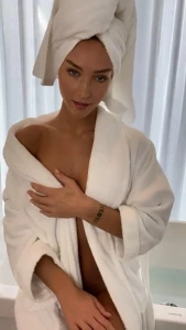 Rachel Cook Nude Bath Robe Strip Video Leaked 30242