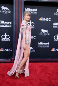 Taylor Swift Upskirt Dress Slip Set Leaked 32432