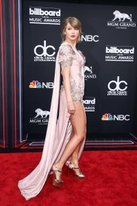 Taylor Swift Upskirt Dress Slip Set Leaked 32456