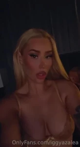 Iggy Azalea Lingerie Selfie Tease Video Leaked 32731