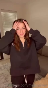 Megan McCarthy Sweatsuit Strip Onlyfans Video Leaked 33355