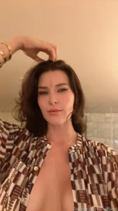 KittyPlays Sexy Cleavage Mirror Selfies Fansly Set Leaked 3806