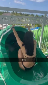 Charli D’Amelio Bikini Waterpark Video Leaked