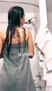 Silkyvinyl Nude Towel Flash Dance Onlyfans Video Leaked 35145