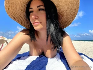 Alinity Sexy Ass Tease Beach Onlyfans Set Leaked 39320