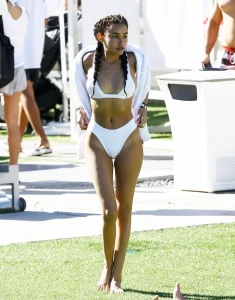 Madison Beer Sexy Camel Toe Bikini Set Leaked 44856