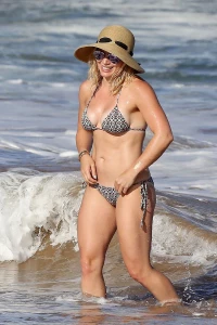 Hilary Duff Paparazzi Bikini Beach Set Leaked 45961