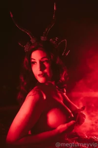 Meg Turney Nude Krampus Hot Tub Onlyfans Set Leaked 49283