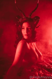 Meg Turney Nude Krampus Hot Tub Onlyfans Set Leaked 49292