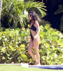 Selena Gomez Sexy One-Piece Swimsuit Paparazzi Set Leaked 55576