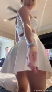 STPeach Ass Skirt High Heels Fansly Video Leaked 60923