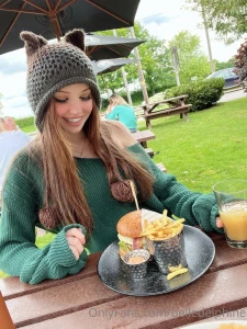 Belle Delphine Pub Lunch Onlyfans Set Leaked 66517