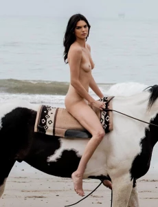 Kendall Jenner Nude Horse Riding Set Leaked 73406