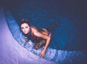Selena Gomez Rare Bikini Modeling Set Leaked 76329