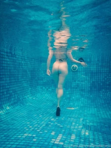 Stefania Ferrario Nude Underwater Pool Onlyfans Set Leaked 86134