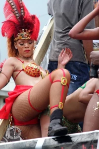 Rihanna Bikini Nip Slip Barbados Festival Photos Leaked 90093
