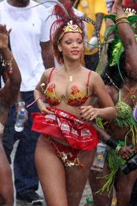 Rihanna Bikini Nip Slip Barbados Festival Photos Leaked 90124