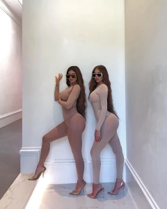 Kylie Jenner Lesbian Bikini See Through Dress Photoshoot Leaked 92165