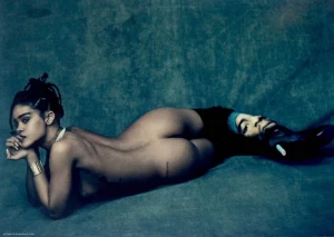Rihanna Nude Modeling Photoshoot Set Leaked 92480