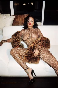 Rihanna Nude Modeling Photoshoot Set Leaked 92483
