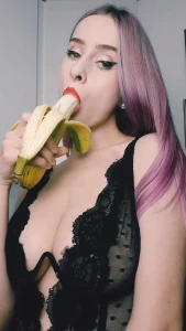 MizzyCyn Topless Banana Deep Throat Patreon Video Leaked 95845