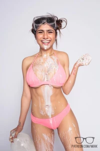 Mia Khalifa Bikini Cereal Pool Patreon Set Leaked 99638