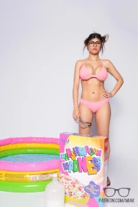Mia Khalifa Bikini Cereal Pool Patreon Set Leaked 99649
