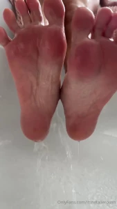 Natalie Roush Wet Feet Cleaning PPV Onlyfans Video Leaked 11364