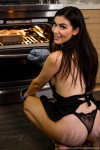 Mikaela Pascal Nude In The Kitchen Onlyfans Set 116215