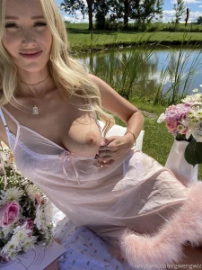 GwenGwiz Nude Onlyfans Picnic Set Leaked 118008