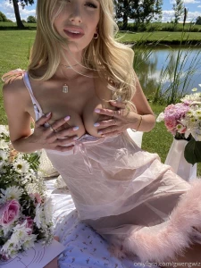GwenGwiz Nude Onlyfans Picnic Set Leaked 118017