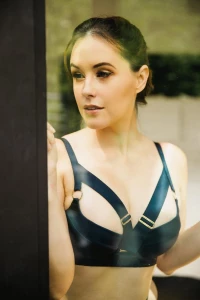 Meg Turney Navy Birdset Album 121998