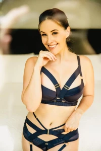 Meg Turney Navy Birdset Album 122004