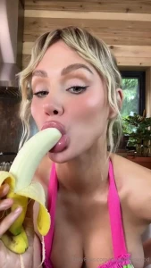 Sara Jean Underwood Banana Blowjob OnlyFans Video Leaked 12279
