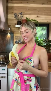 Sara Jean Underwood Banana Blowjob OnlyFans Video Leaked 12287