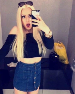 Tana Mongeau Sexy Pictures 126165