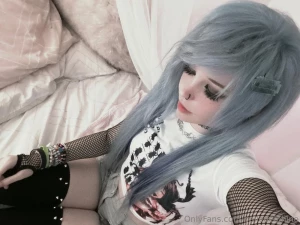 Belle Delphine Sexy Nostalgic Emo Onlyfans Set Leaked 129002