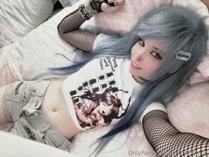 Belle Delphine Sexy Nostalgic Emo Onlyfans Set Leaked 129007