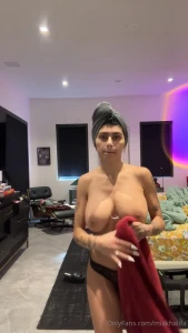 Mia Khalifa Nude Dressing OnlyFans Video Leaked 130412