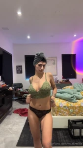 Mia Khalifa Nude Dressing OnlyFans Video Leaked 130441