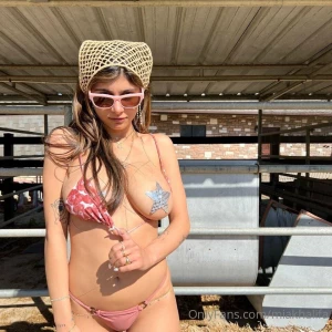 Mia Khalifa Outdoor Farm Bikini OnlyFans Set Leaked 133437